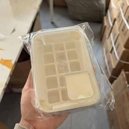 Cutie Gheata, 15 Cuburi, Cu Sistem de Presare Spate, Capac de Umplere și Evacuare, 1 L, 16.5 x 11.2 x 4.5 cm, Alb [3]