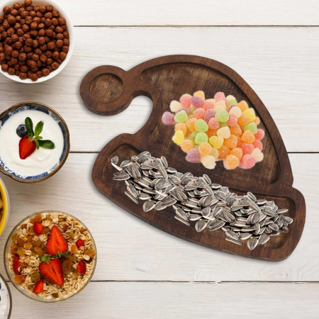 Farfurie cu Tematica de Craciun, Flippy, din Lemn, Margini Rotunjite, Model Caciula de Mos, Maro [5]