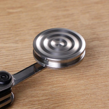 Fidget Spinner Titirez Anti Stress, Flippy, Tip Pandativ / Breloc, Ondulatii Mari, Otel Inoxidabil, 30x30x8 mm, Argintiu [1]