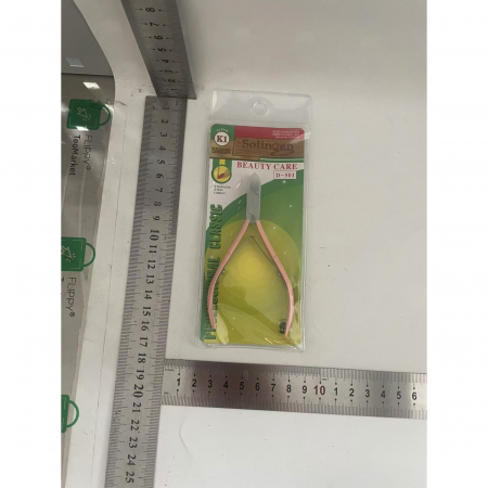 Forfecuta de unghii si cuticule, Flippy, din otel inoxidabil, Roz [1]