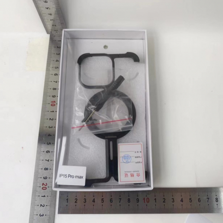 Husa MagSafe Metalica Compatibila cu iPhone 15 Pro, Flippy, Clear Case, Aliaj de Aluminiu, cu Magnet, fara Rama, Antisoc, Antizgariere, Incarcare Wireless, Negru Metalizat [1]