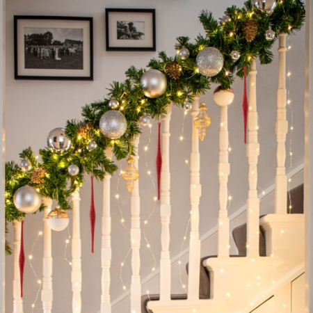 Instalatie Craciun Tip Turturi, IP44, 10 m, 286 Led-uri, Alb cald, 8 jocuri de lumini, 31 V, Interconectabila, Prelungitor 5 m inclus, Fir Cupru, Flippy, Interior/Exterior [4]