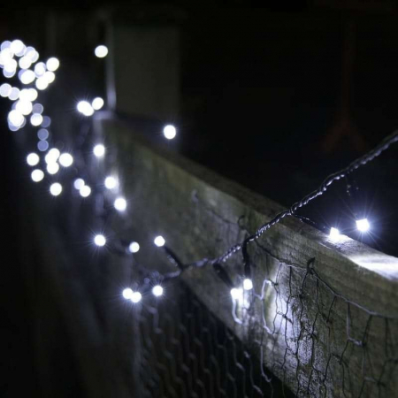 Decoratiuni, ornamente si articole Craciun - Instalatie de Craciun cu Baterii Tip Liniar, 2 jocuri de lumini, Fir Verde 5 m 50 LED -uri, Alb Rece