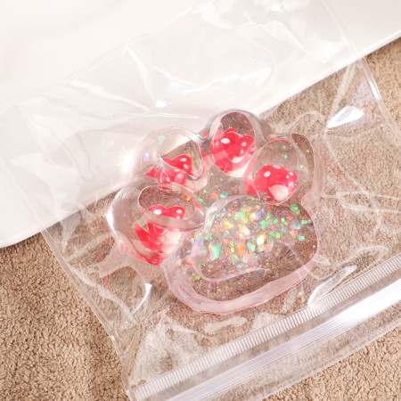 Jucarie Antistres Squishy, Flippy, cu Revenire Lenta, Model Cat Paw, Squeeze Pinch Family, 6.5 x 7 cm, din Tpr, 4-6 Ani, Model 3 Legume, Transparent [3]