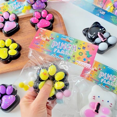 Jucarie Antistres Squishy, Flippy, cu Revenire Lenta, Model Labuta de Pisica, 6.8x6.2 cm, 55g, Ambalaj Transparent, Galben [2]