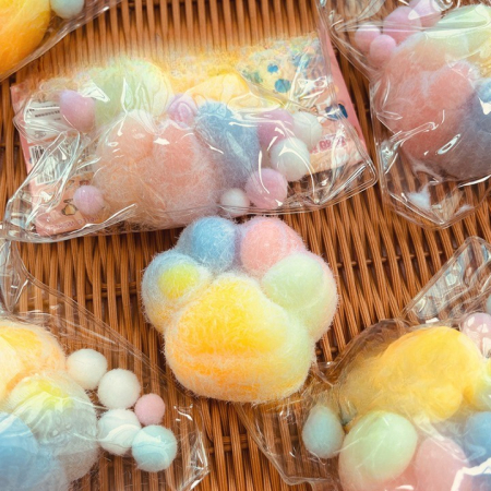 Jucarie Antistres Squishy, Flippy, cu Revenire Lenta, Model Labuta de Pisica Pufoasa, 6x6 cm, 70g, Ambalaj Transparent, Multicolor [3]