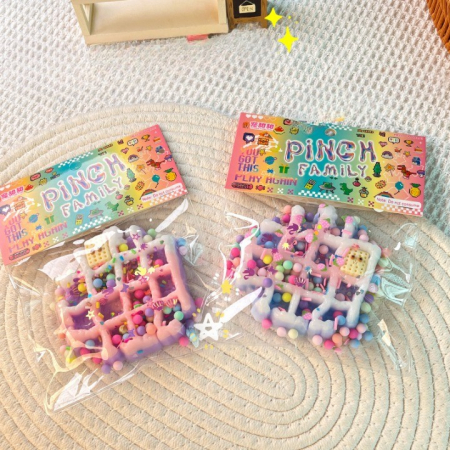 Jucarie Antistres Squishy, Flippy, cu Revenire Lenta, Model Waffle, 6x6 cm, 99g, Ambalaj Transparent, Multicolor [2]