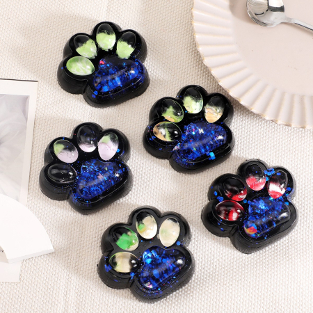 Jucării, copii și bebe - Jucarie Antistres Squishy, Flippy, cu Revenire Lenta, Squeeze Pinch Family, Model Cat Paw, 6.5 x 6 cm, din Tpr, 4-6 Ani, Model 4 Legume, Negru cu Insertii