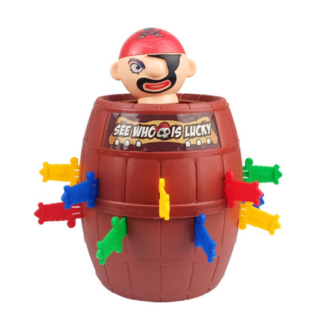 Jucarie interactiva Pirat Saltaret, Flippy, Joc de Grup/Familie, 16 sabii + 1 Pirat, 15.5 x 15.5 x 23 cm Rosu/Maro [0]