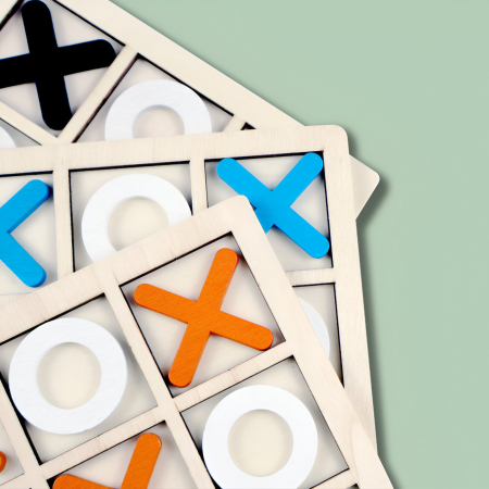 Jucarie Montessori Tic Tac Toe, Flippy, Educativa, Interactiva, din lemn, X si O, 9 Piese, 14.3x14.3 cm, Portocaliu Alb [7]