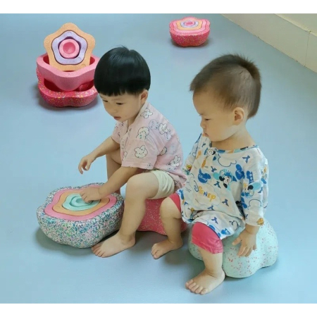 Jucarie Senzoriala de Echilibru, Flippy, Tip Stepping Stones, 5 Piese, din Spuma, pentru Miscare, Sarituri, Prindere, Diametru 28 cm, Model 4, Multicolor [5]