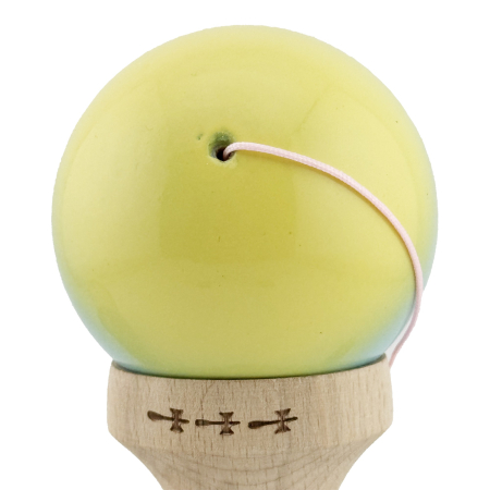 Kendama X Originala, Profesionala, Flippy, Big Cups V2, Super Sticky cu Cupe Mari, din lemn 18 cm, Rulment Metalic cu Ata 55 cm, Galben/Albastru/Verde [7]
