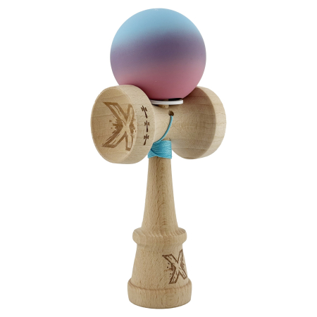 Kendama - Kendama X Originala, Profesionala, Flippy, Cupe Mari KING SIZE V3, Rubber Grip, Gaura in Baza, Rulment Metalic, din lemn 18 cm, Ata 62/65 cm, Gradient Albastru deschis/Mov/Roz