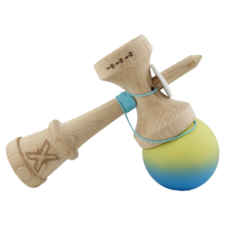 Kendama X Originala, Profesionala, Flippy, Cupe Mari KING SIZE V3, Rubber Grip, Gaura in Baza, Rulment Metalic, din lemn 18 cm, Ata 62/65 cm, Gradient Galben/Albastru deschis [4]