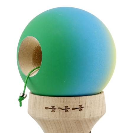 Kendama X Originala, Profesionala, Flippy, Cupe Mari KING SIZE V3, Rubber Grip, Gaura in Baza, Rulment Metalic, din lemn 18 cm, Ata 62/65 cm, Gradient Galben/Albastru/Verde [5]