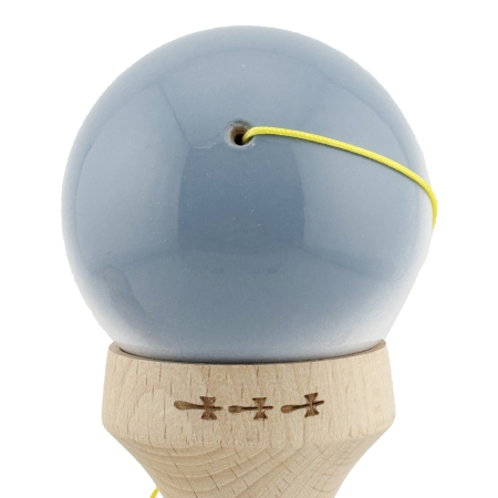 Kendama X Originala, Profesionala, Flippy, Super Sticky cu Cupe Mari KING SIZE V3, Gaura in Baza, Rulment Metalic, din lemn 18 cm, Ata 62/65 cm, Gradient Gri/Alb/Roz [9]