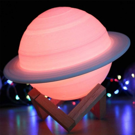 Lampa de veghe cu telecomanda in forma de Saturn 3D Saturn Light 16 culori, alimentare baterii, stand lemn inclus, 15 cm, Flippy [5]