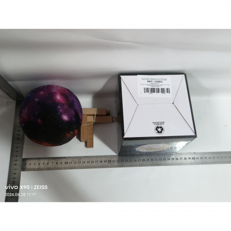 Lampa de veghe in forma de luna cu stele 3D Moon Light, alimentare baterii, stand din lemn inclus, 14 cm, Flippy [6]