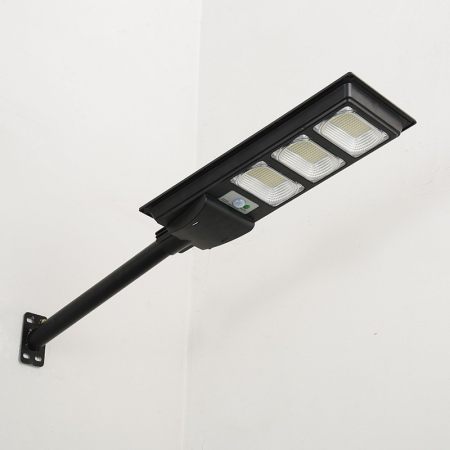 Lampa solara stradala Flippy, cu telecomanda, senzor de miscare si lumina, suport prindere, 144 LED-uri, IP65, ABS, 8AH, 150W, temperatura culoare 6500K, 49.5x18.8x5 cm, F6006-150w, autonomie 10-12 or [1]