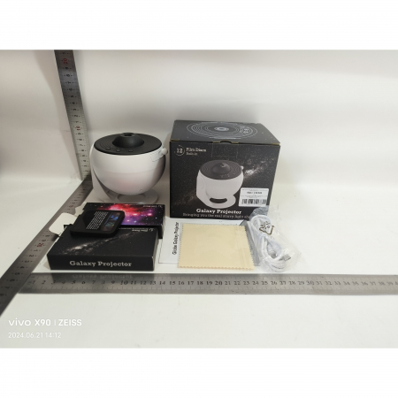 Lampa Tip Proiector Galaxie, Flippy, pentru Dormitor, Tematica Cer Instelat, Model Glob, HD, Rotire 360 de Grade, 20 de Imagini, Incarcare USB, 10 W, 15x15 cm, Alb Negru [1]