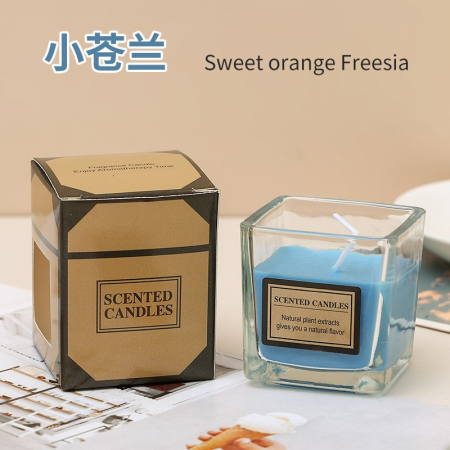 Articole petrecere - Lumanare Parfumata, Flippy, Model Pahar Transparent, cu Ulei Esential, Aroma de Frezie, Albastra