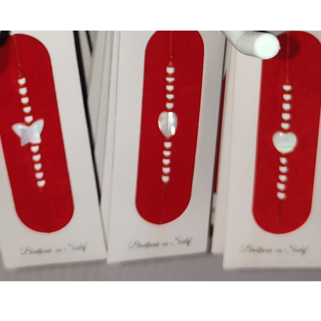 Martisor Bratara cu Sidef, Snur Rosu Reglabil, Margele Albe si Rosii, Pandantiv din Scoica, Modele de Sezon [2]