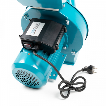 *Super oferta* Moara cereale si stiuleti Broman, motor CUPRU 4.5 Kw, 20 ciocanele, 4 site, cuva inalta, 300 kg/h [5]