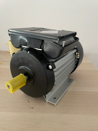 Deteriorat! motor electric monofazat cupru, 4 kW, 3000 Rpm, carcasa Aluminiu [0]