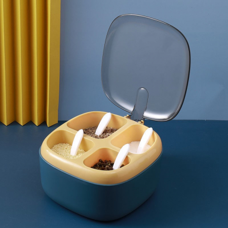 Recipient pentru condimente Flippy, 4 casute, potrivit pentru sare, cimbru, piper, condimente, 4 lingurite din plastic, capac din plastic, maner, 14x14x8 cm, albastru [1]