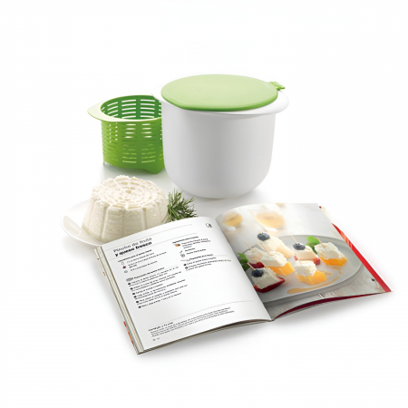 Recipient pentru Preparat Branza, Flippy, Capac de Silicon, Cheese Maker din Plastic, Strecuratoare, 17x14.5x12.8 cm, Alb [3]