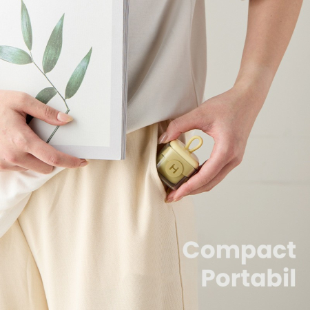 Rola pentru scame, Flippy, Indreptator de Scame Laviabila, forma de Cub din plastic, Portabil si Dragut 6 x 4.3 x 4.3 cm, Alb Crema [1]