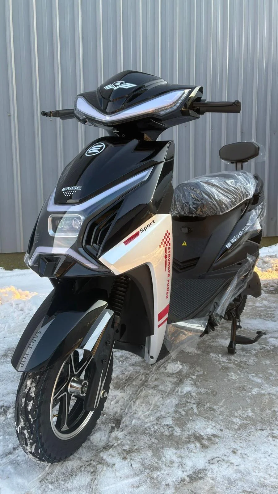 Scuter electric fara permis Saige ZJ, motor 1500W, 60V. 20Ah, autonomie 70 km, viteza maxima 25 km/h [8]