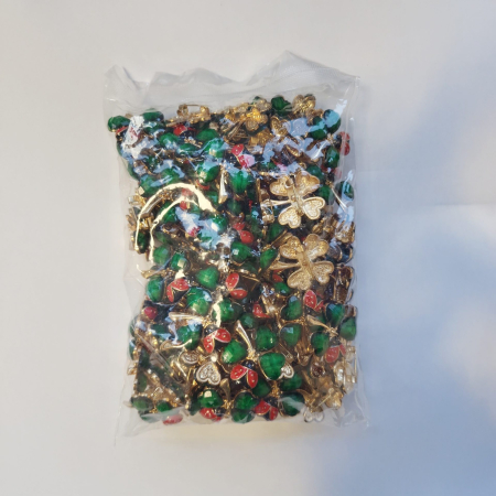 Set 100 Brose cu Pietre, Flippy, Model Trifoi cu Buburuza, 2.2 x 2.2 cm per unitate, Auriu/Verde [1]