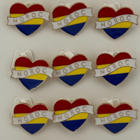 Set 12 Brose Martisor Primavara, Jolie, Model Inima Tricolor, cu Mesaj Noroc [3]