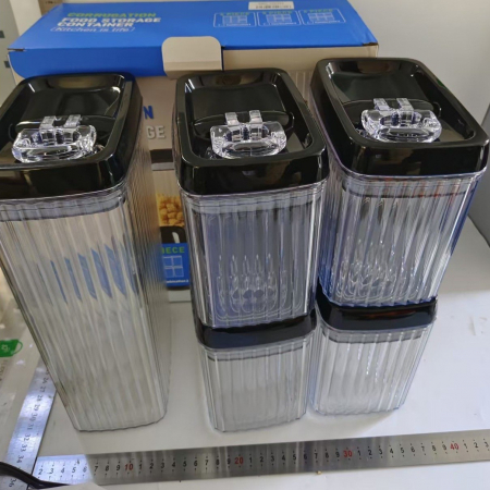 Set 5 Recipiente din Plastic, Flippy, pentru Alimente/Obiecte, Inchidere Ermetica, Textura Ondulata, 4 x 1.5l, 1 x 3.3 l, Transparent [14]