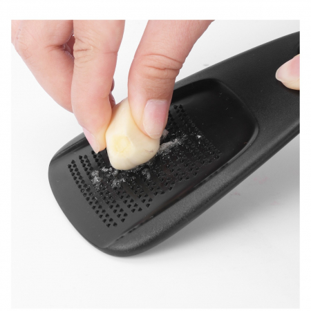 Set 6 in 1 mini ustensile bucatarie Flippy, taietor pizza, cutit, curatator, razatoare, desfacator, presa usturoi, manere din ABS, lame ascutite din otel inoxidabil, 7.1 x 12.9 x 4.8 cm, negru [7]