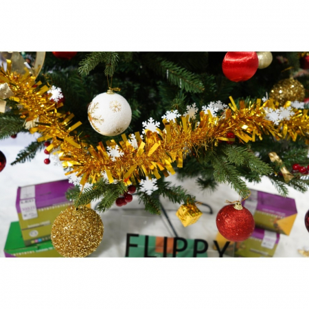 Set brad artificial de Craciun si elemente decorative, decorat cu conuri pin rosii, inaltime 210 cm, diametru 137 cm, 1172 ramuri, Flippy, verde, suport metalic inclus [4]