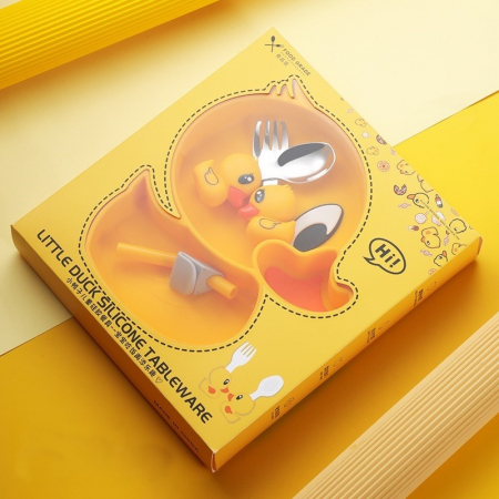 Set diversificare bebelusi Flippy, din silicon, 20 x 17.5 cm, 1 farfurie compartimentata in forma de rata, lingurita si furculita, pai, perie pai, fara alergeni, ventuza fixare, forma creativa, galben [2]