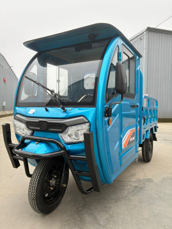 Tricicleta electrica Farmer KH01 cu cabina inchisa, fara permis, Motor 2000W,  Baterii  72V 52Ah, Autonomie 70km, Greutate suportata pana la 774Kg [11]