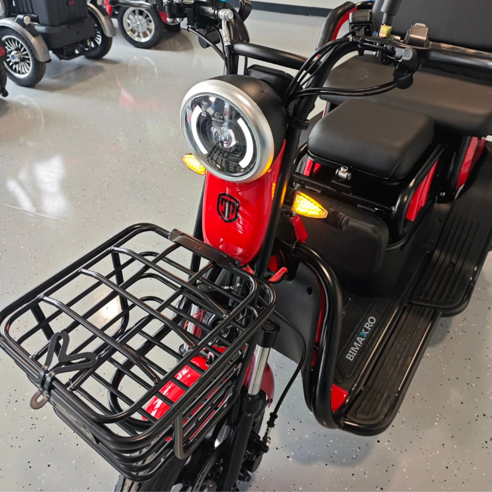 Tricicleta electrica Jinpeng Go Ride A6, 25km/h fara permis, motor 800w, 20Ah 60V, autonomie 50 km [10]