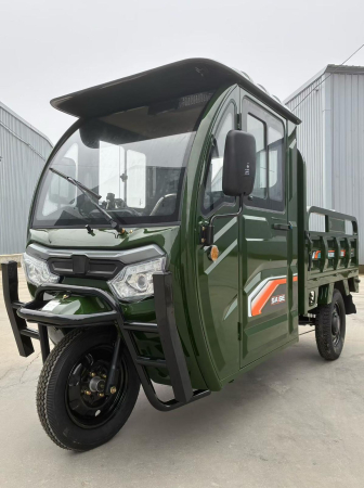 Fără permis - Tricicleta electrica Farmer KH01 cu cabina inchisa, fara permis, Motor 2000W,  Baterii  72V 52Ah, Autonomie 70km, Greutate suportata pana la 774Kg