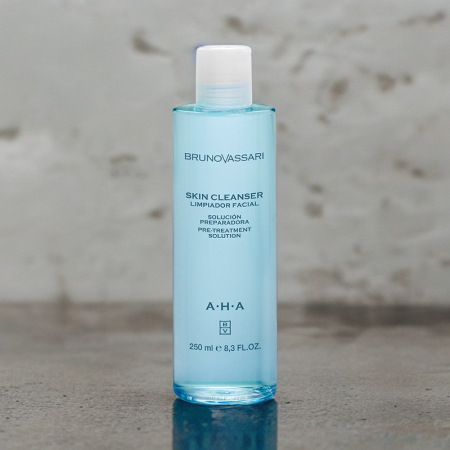 Lotiune faciala de curatare cu Acid Glicolic, gama AHA Line - 250 ml [1]