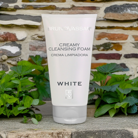 Spuma de Curatare Pentru Tenul cu Pete Pigmentare 150ml - Creamy Cleansing Foam Whitening Line Bruno Vassari [1]