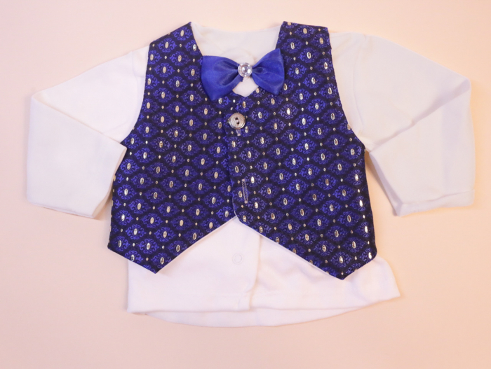 alt="Set nou-născut băieței – bluză albă cu papion, vestă, pantaloni, pantofiori, mănuși, căciuliță, cadou botez" [3]