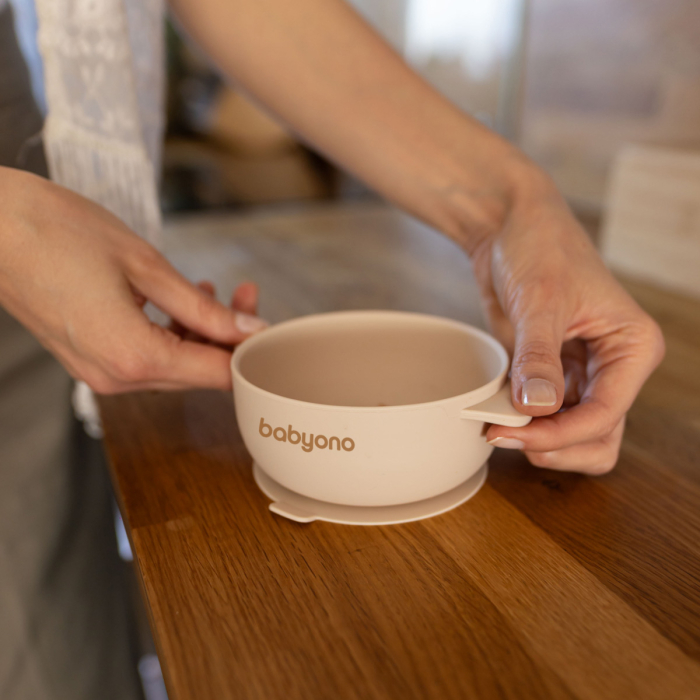 Bol din silicon cu ventuza si capac bej [9]