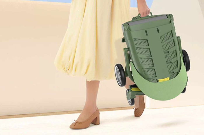 Carucior bebe cu copertina retractabila pentru protectie UV, 6 si 36 luni, reversibil, pliere compacta tip troler pentru avion, lumini si muzica [10]