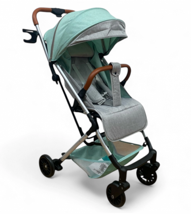 Carucior sport, ultrausor si ultrapliabil, cu pozitie de somn, tip troller, cu accesorii din piele, sarcina maxima 22 Kg [1]