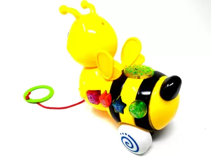 Jucarie interactiva, Albinuta cu lumini si sunete, Galben [4]