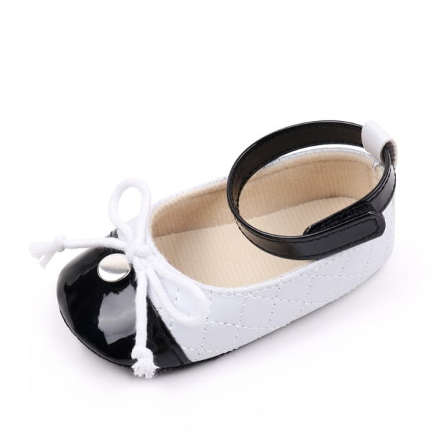 Pantofiori eleganti alb cu negru pentru bebelusi [4]