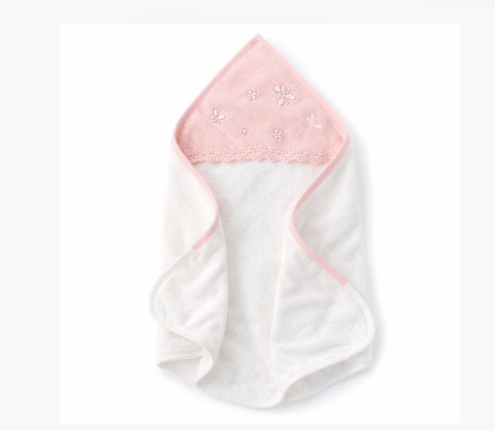 Prosop cu glugă pentru bebeluși, Model fluturasi, cu broderie si dantela [2]